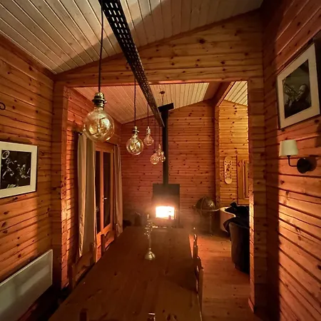 En Bois Sur Grand Parc Arbore Proche De L Ocean *