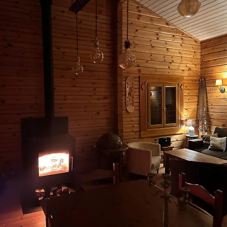 En Bois Sur Grand Parc Arbore Proche De L Ocean فيندايز - مونتاليفت