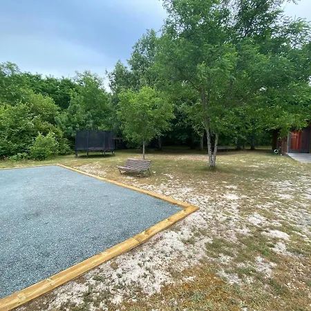 En Bois Sur Grand Parc Arbore Proche De L Ocean * فيندايز - مونتاليفت