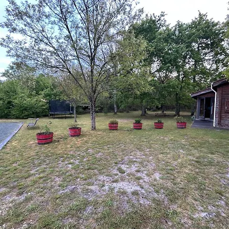 En Bois Sur Grand Parc Arbore Proche De L Ocean Holiday home Vendays-Montalivet