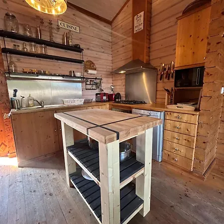 En Bois Sur Grand Parc Arboré Proche De L Océan